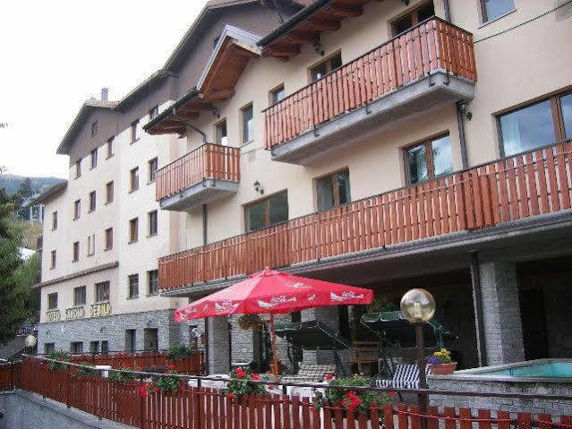 Hotel Savoia Debili Oulx Esterno foto